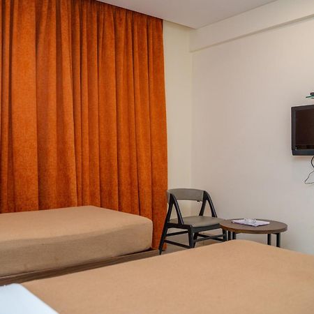 Hotel Dreamland Пуна Экстерьер фото